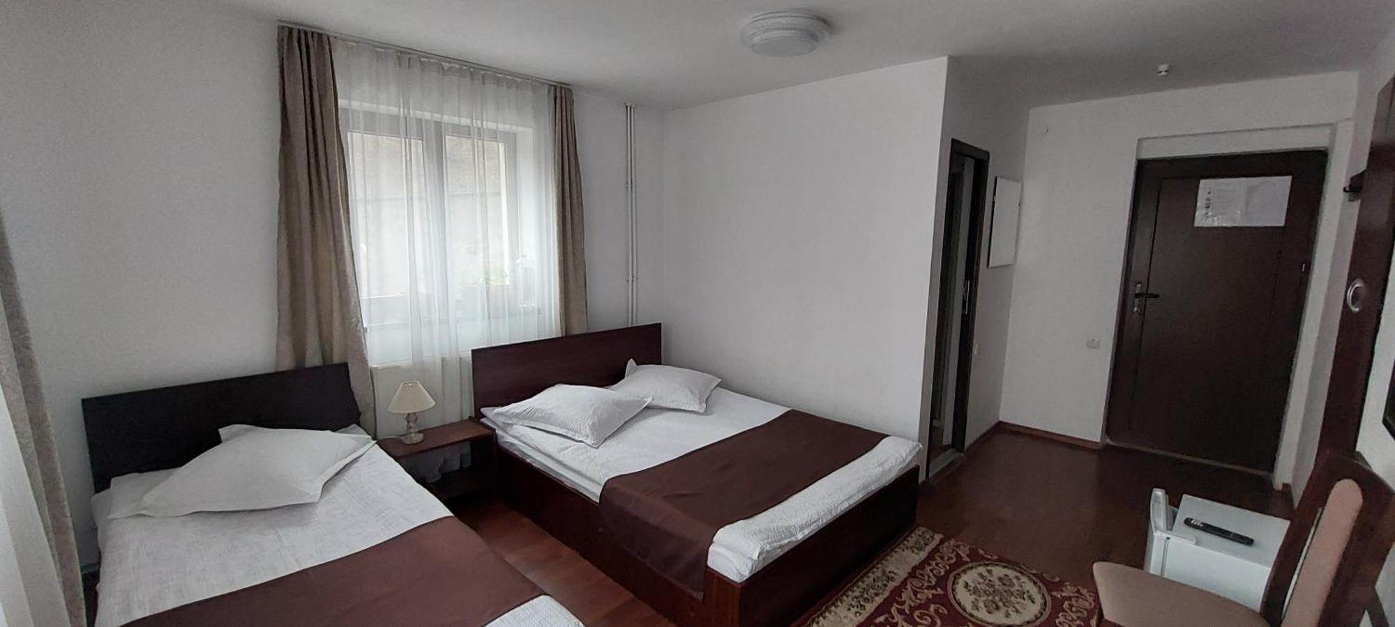 Pensiune Casa Ryana *